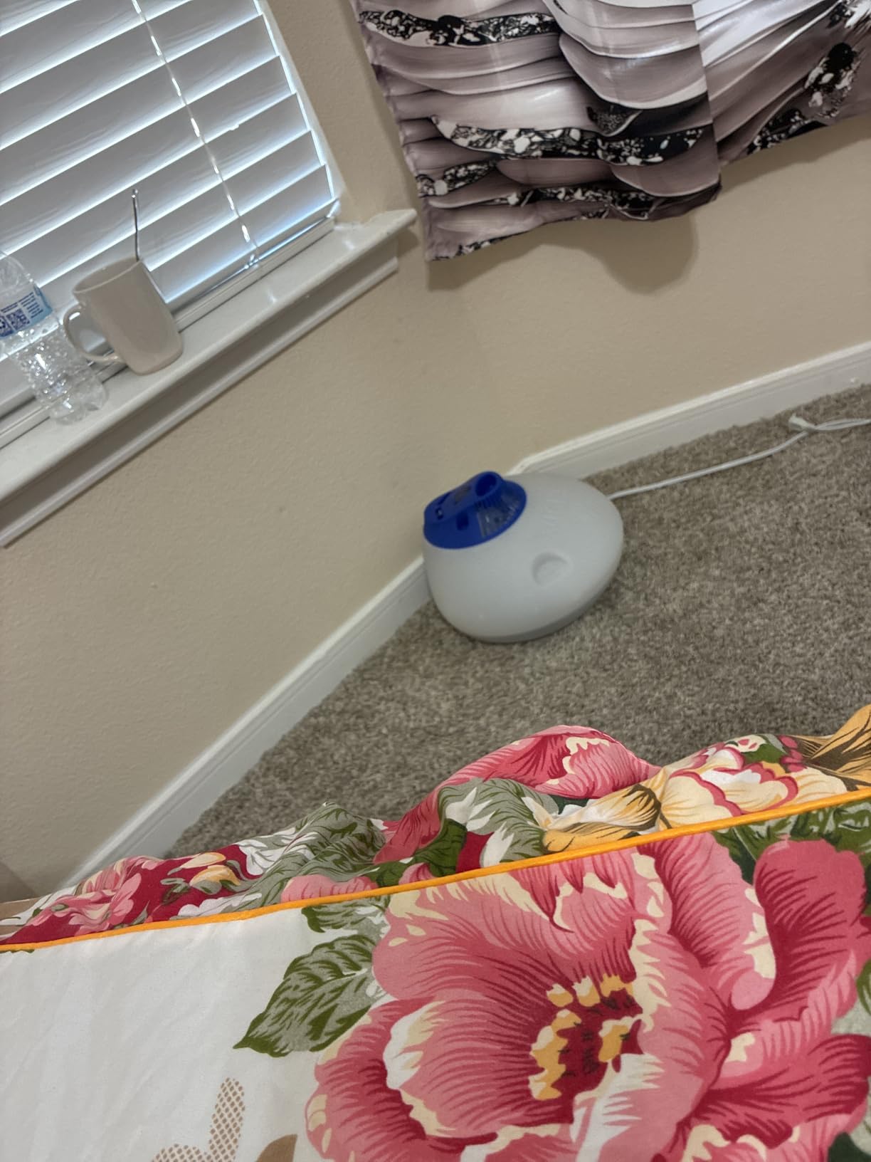 Vicks Warm Steam Vaporizer & Humidifier for Small and Medium Rooms | 1.5 Gallon Tank Humidifier with Night Light, Works with VapoPads and VapoSteam customer photo 2