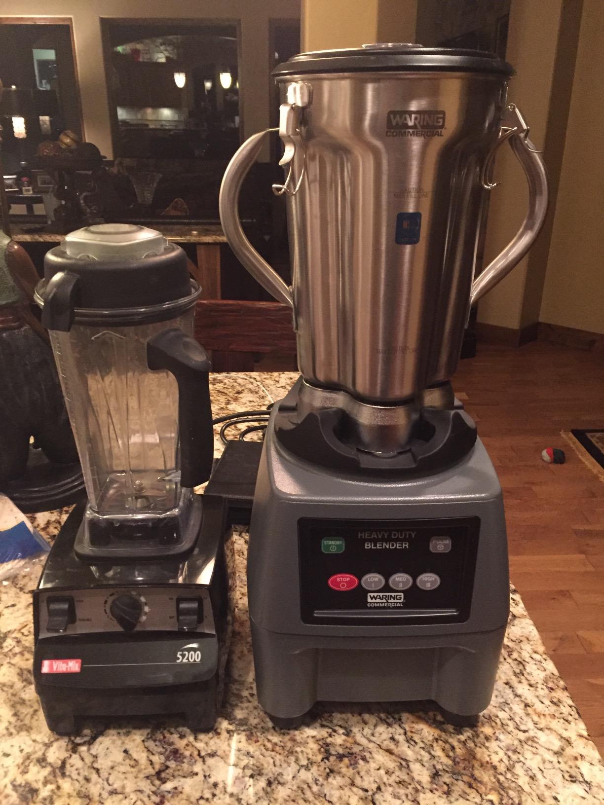 Waring Commercial CB15 Ultra Heavy Duty 3.75 HP Blender, Electric Touchpad Controls with Stainless Steel 1 Gallon Container, 120V customer photo 1