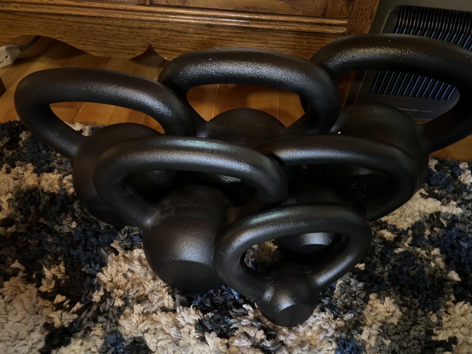 Yes4All Kettlebell Sets, 5 - 10 - 15 - 20 - 25 - 30 LB Cast Iron Strength Training Kettlebells, Wide Handles & Flat Bottom, Multi-Level from Beginners to Pros for Strength Training & Home Gym customer photo 2