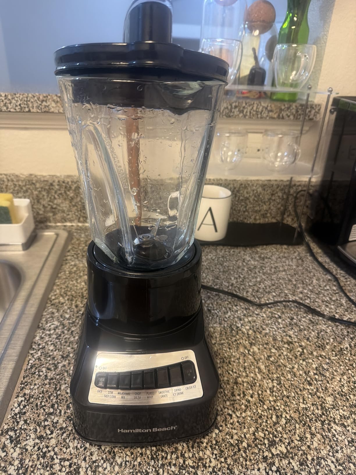 Hamilton Beach Wave Crusher Blender For Smoothies With 40 Oz Glass Jar and 14 Functions, Ice Sabre Blades & 700 Watts for Consistently Smooth Results, Black + Stainless Steel (54221) customer photo 2