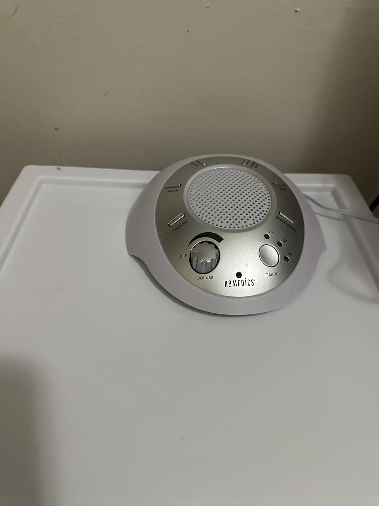 Homedics SoundSleep White Noise Sound Machine, Silver, Small Travel Size with 6 Relaxing Nature Sounds, Portable Therapy for Home, Office, Nursery, Auto-Off Timer customer photo 2
