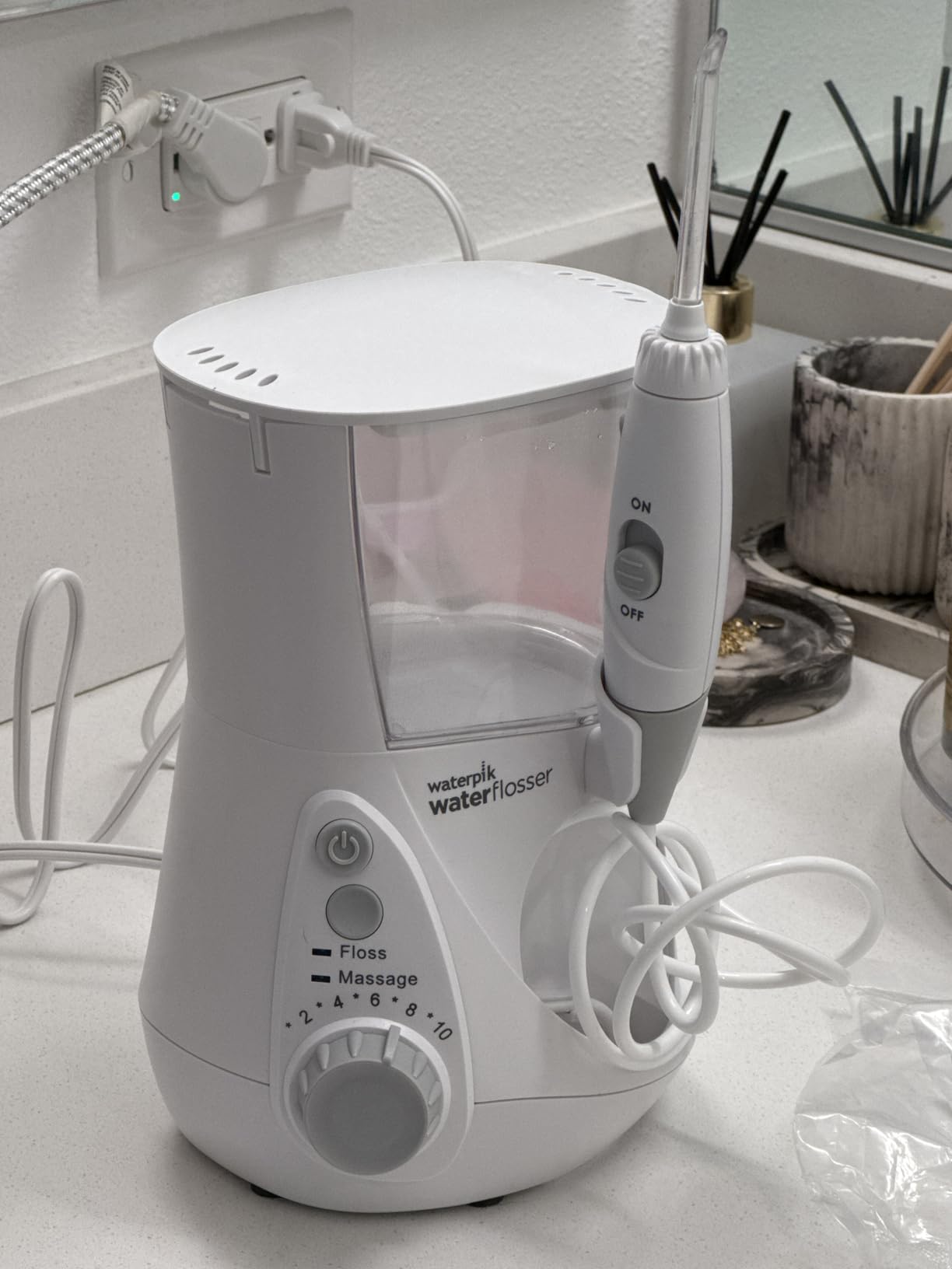 Waterpik Aquarius Water Flosser For Teeth Cleaning, Gums, Braces, Dental Care, Electric Power With 10 Settings, 7 Tips For Multiple Users And Needs, ADA Accepted, White WP-660 customer photo 2