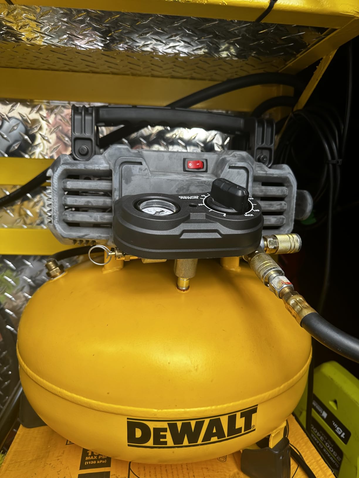 DEWALT Pancake Air Compressor, 6 Gallon, 165 PSI (DWFP55126) customer photo 2