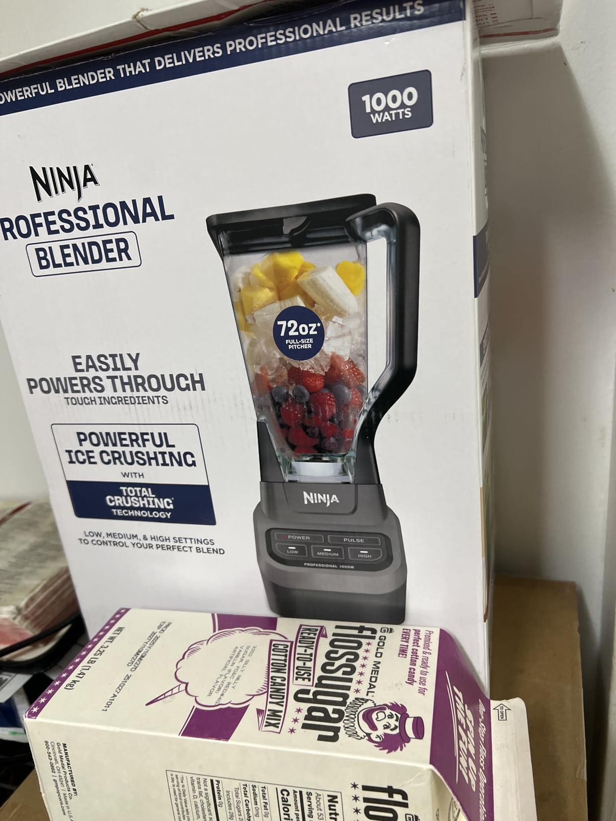 Ninja Professional Blender BL610, Smoothie Blending, Drink Mixer, Grinder, Ice Crusher, Frozen Fruit Blending, 1000W Power, Total Crushing Technology, XL 72-oz. Pitcher, Black & Grey customer photo 1