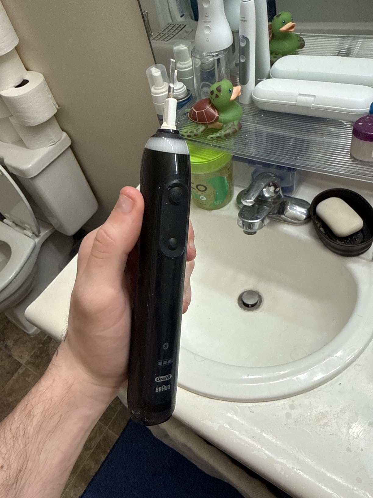 Oral-B Smart 5000 Rechargeable Electric Powered Toothbrush, Black with Travel Case and Bluetooth - Visible Pressure Sensor to Protect Gums - 5 Cleaning Modes - 2 Minute Timer customer photo 1