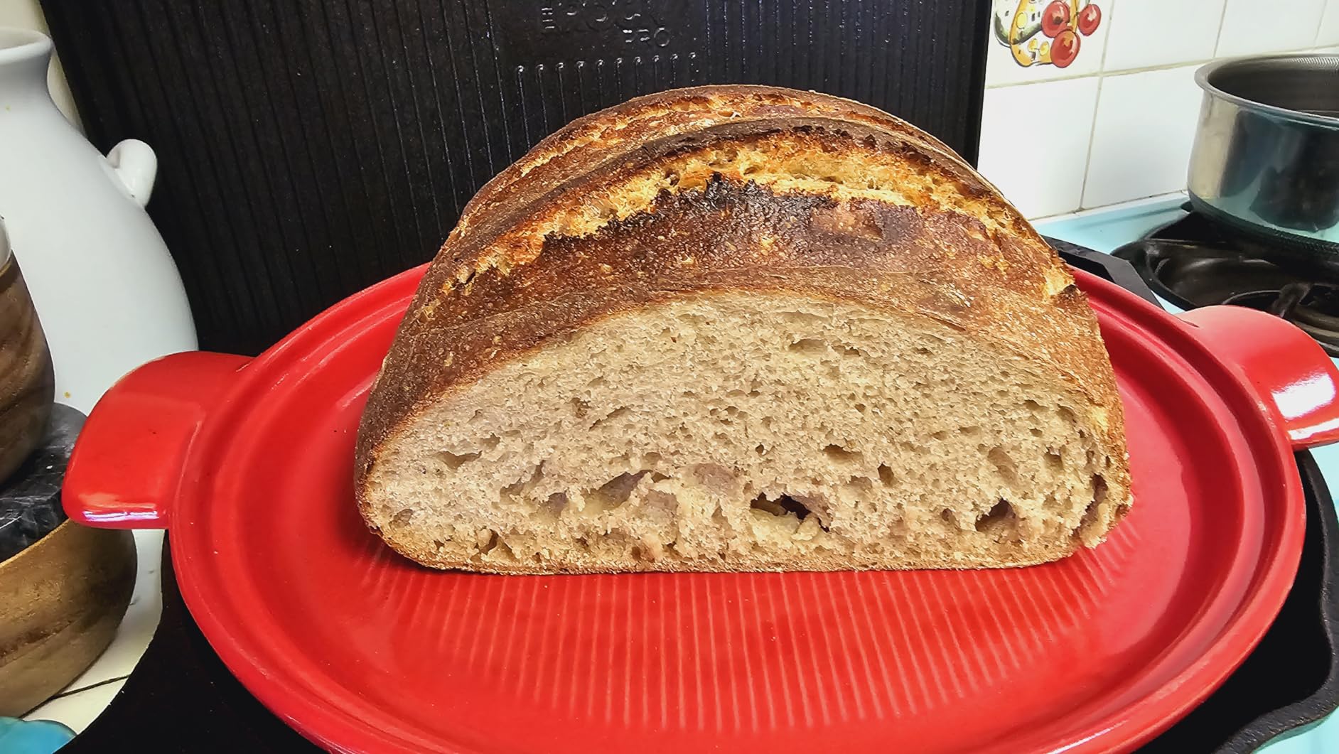 Emile Henry Bread Cloche | Burgundy customer photo 2