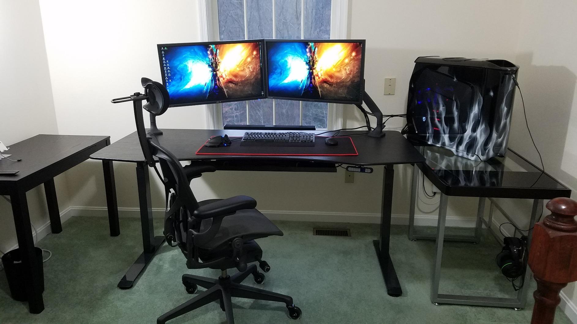 Aeron Ergonomic Chair - Size B, Graphite customer photo 1