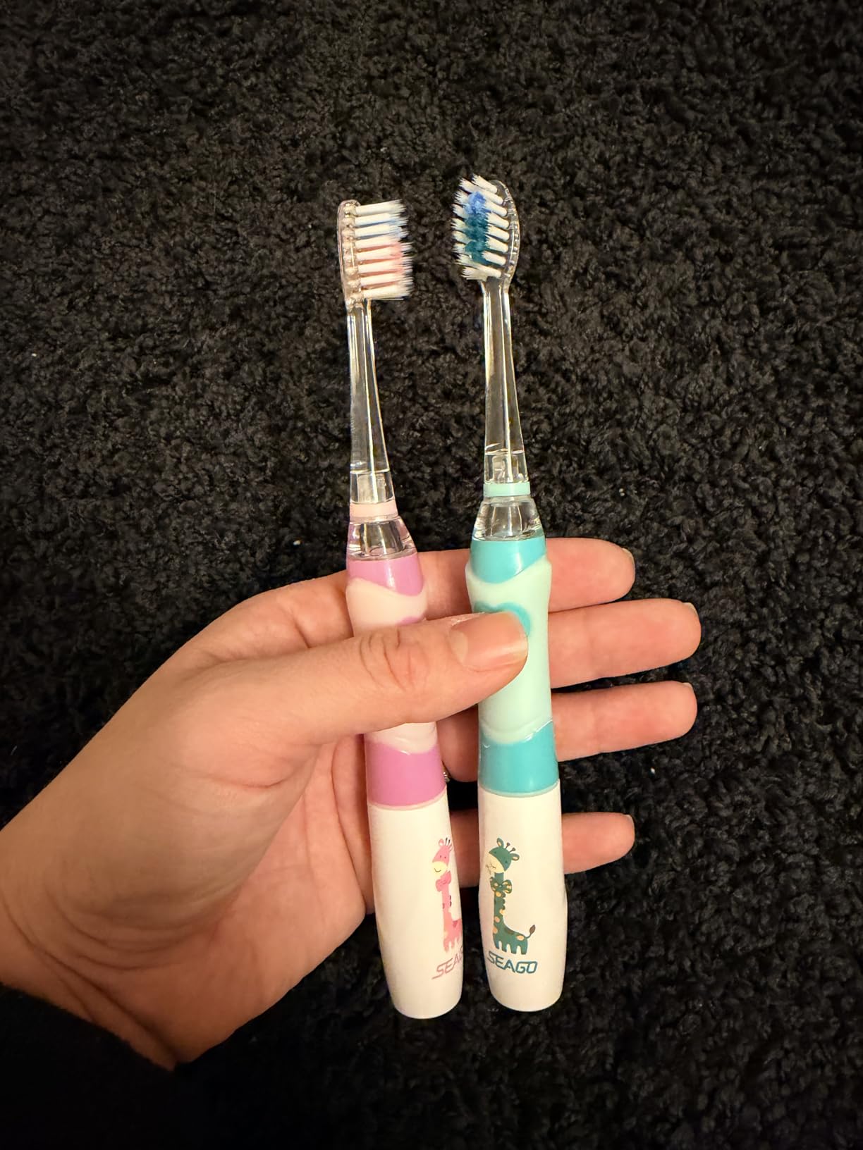 SEAGO Kids Electric Toothbrush with 2 Mins Brushing Timer and 4 Replacement Brush Heads, Rainbow LED Light Makes Brushing Fun, Battery Powered Toothbrush for 4-12 Years Old, SG-977 (Pink) customer photo 2