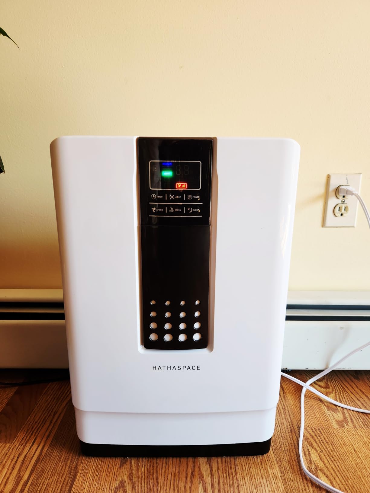 HATHASPACE HSP001 True HEPA Air Purifier for Home, Removes 99.9% of Dust, Smoke, Pet Dander, Odors, VOCs, Covers Up to 700 Sq. Ft, Quiet Air Cleaner with Smart Sensor for Bedroom & Large Rooms customer photo 1
