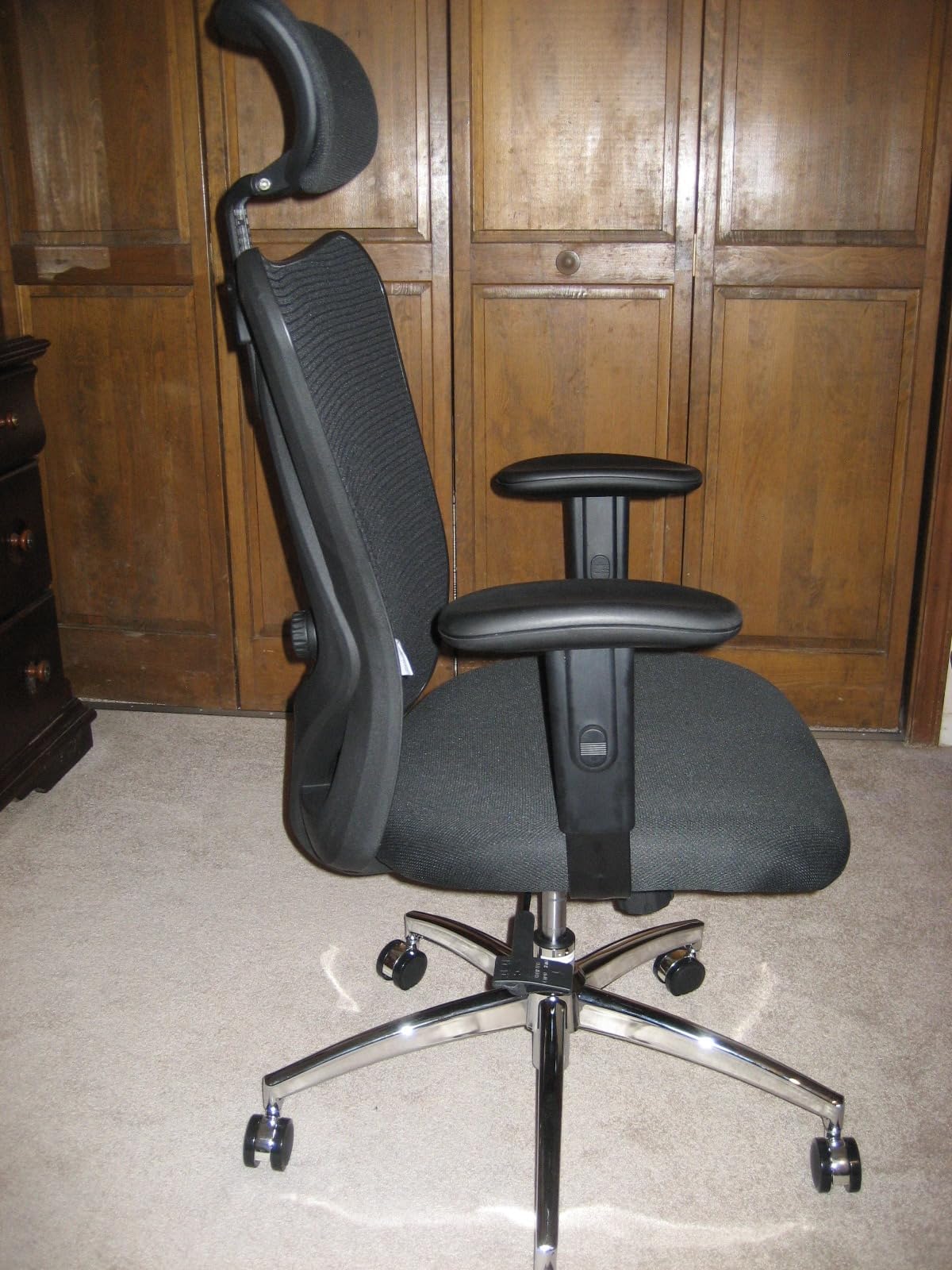 SIHOO M18 Ergonomic Office Chair, High Back Mesh Desk Chair with Adjustable Headrest & Lumbar Support, 330lbs Capacity Computer Chair with 2D Armrests & Wide Cushion, Tilt Lock, for Home Office-Black customer photo 2