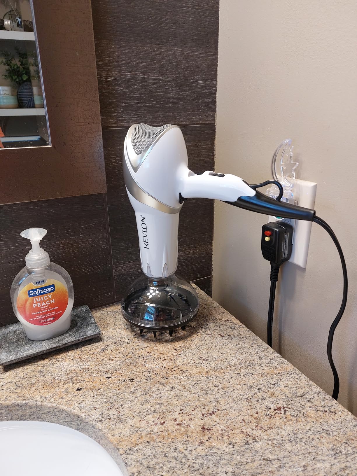 REVLON Infrared Ionic Hair Dryer with Diffuser & Concentrator, 2 Speed Settings, Blow Dryer with Tourmaline Technology for Frizz Control, 1875 Watt Power for Fast Drying, Suitable for All Hair Types customer photo 1