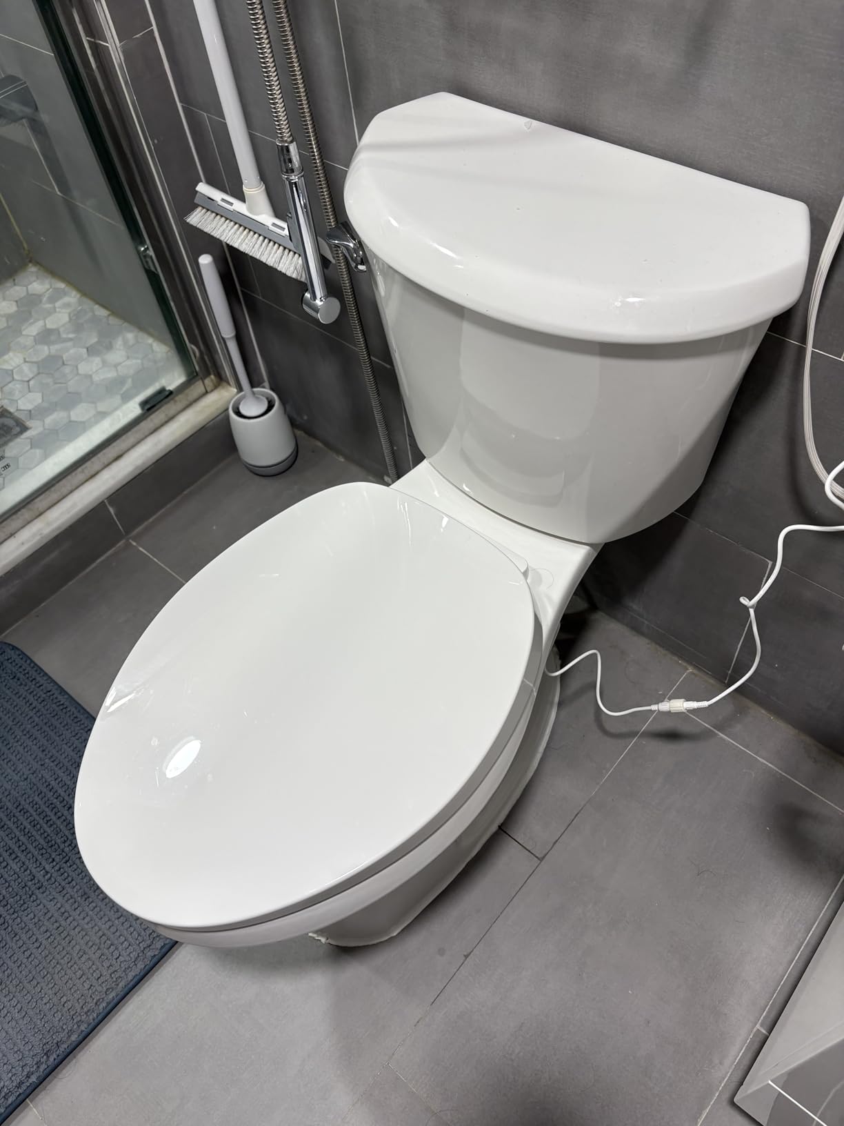 KOHLER 10349-0 PureWarmth Heated Elongated Toilet Seat, Soft Close, Quiet-Close, Night Light, White customer photo 2