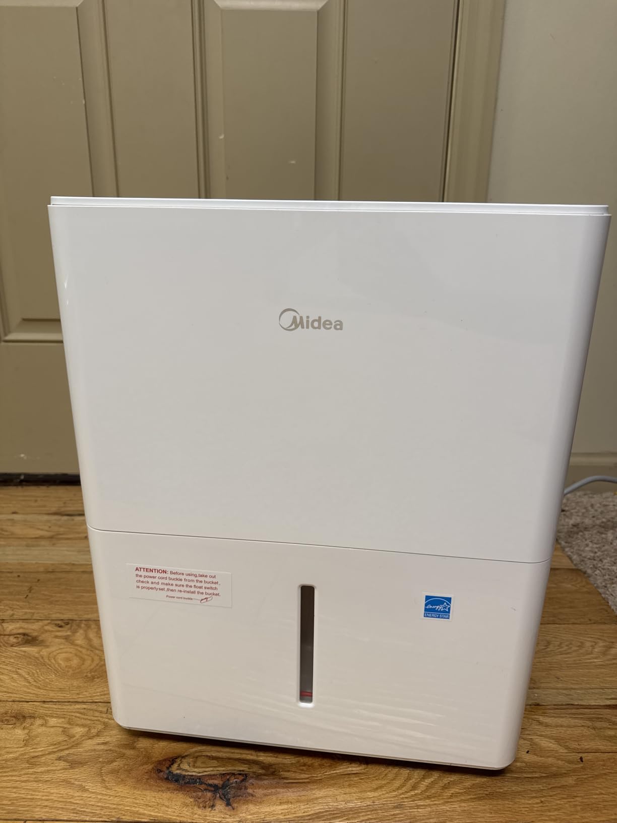 Midea 1,500 Sq. Ft. Energy Star Certified Dehumidifier With Reusable Air Filter 22 Pint - Ideal For Basements, Large & Medium Sized Rooms, And Bathrooms customer photo 1