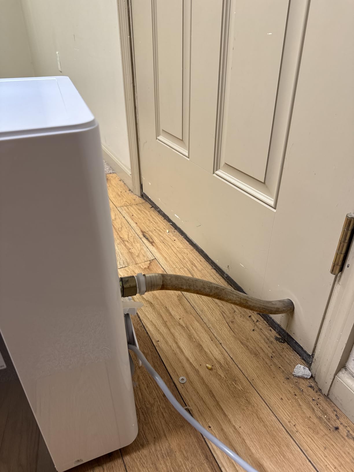 Midea 1,500 Sq. Ft. Energy Star Certified Dehumidifier With Reusable Air Filter 22 Pint - Ideal For Basements, Large & Medium Sized Rooms, And Bathrooms customer photo 2