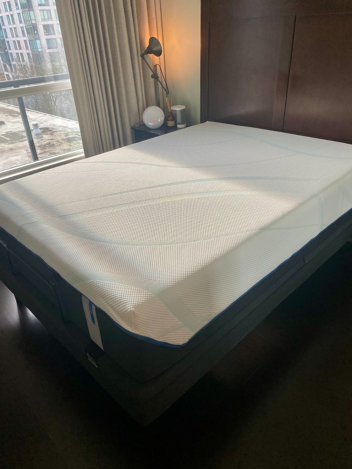 TEMPUR-LuxeAdapt Soft Mattress, Queen, 13 inch Memory Foam customer photo 1