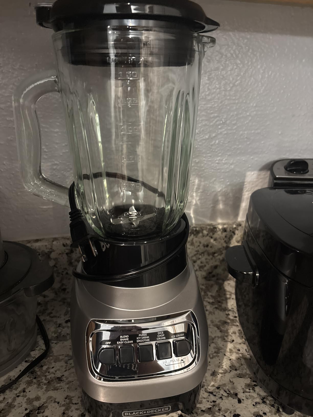 BLACK+DECKER PowerCrush Multi-Function Blender with 6-Cup Glass Jar, 4 Speed Settings, Silver customer photo 1
