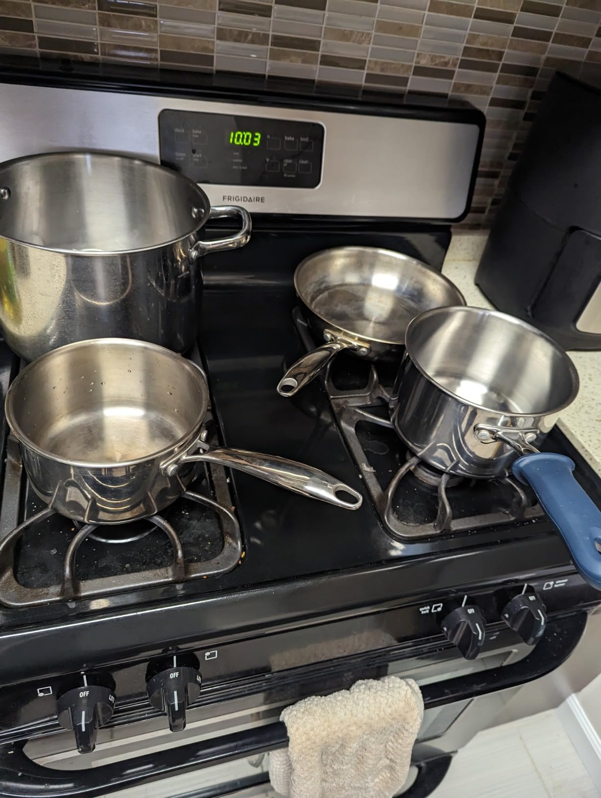 Cook N Home 7-Piece Tri-Ply Clad Stainless Steel Cookware Set, Pots and Pans Kitchen Set with Tempered Glass Lids, Induction-Ready, Dishwasher-Safe, Silver customer photo 2