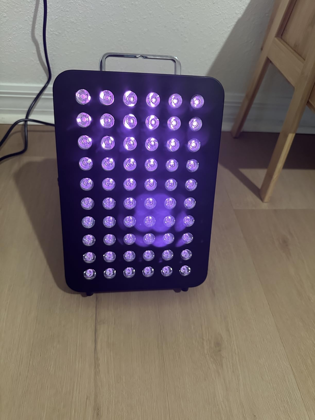 BestQool Red Light Therapy Panel, 660nm Red & 850nm Infrared Light, 105W | Elite-Grade Dual Chip Infrared Therapy, 3 Modes Red Light Therapy for Face and Body, Adjustable Stand for Home Use, 60 LEDs customer photo 2