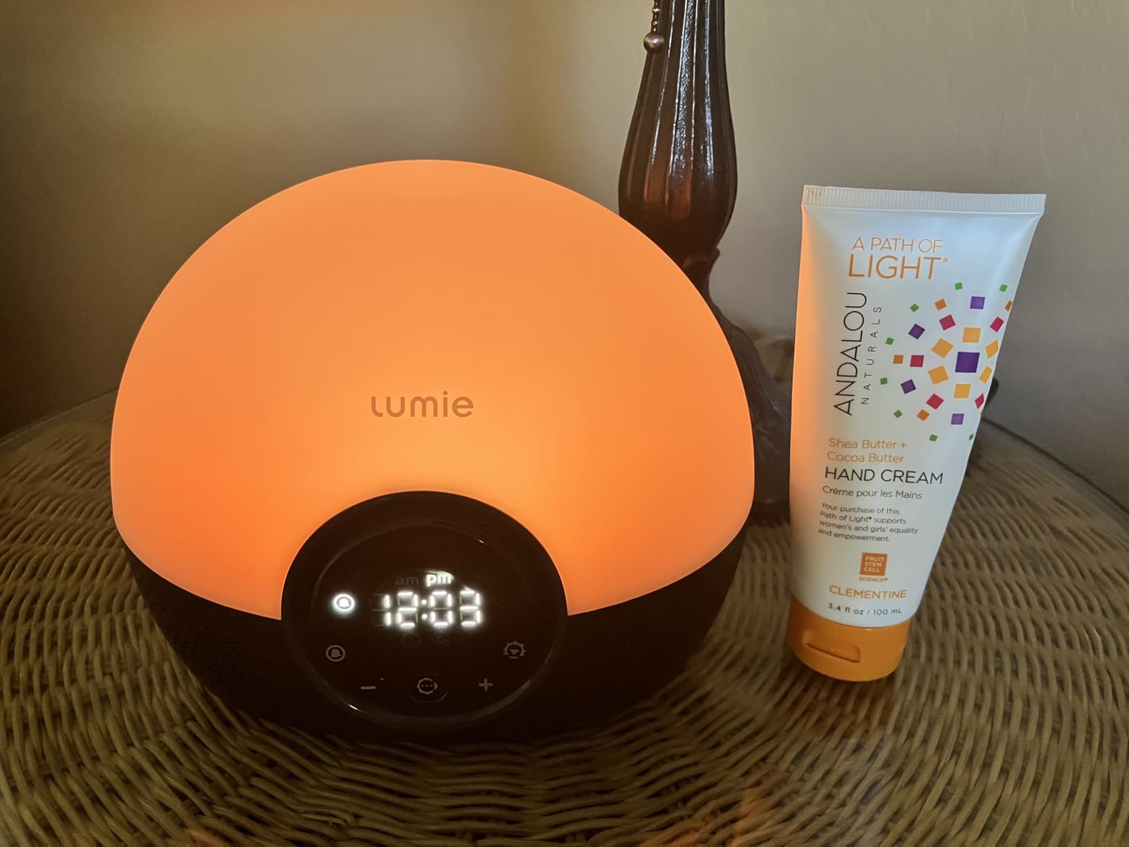 Lumie Bodyclock Glow 150 - Sunrise & Sunset Alarm Clock - Bedside Lamp with Custom Light Duration - Wake-Up, Night & Reading Light - Warm LEDs customer photo 2