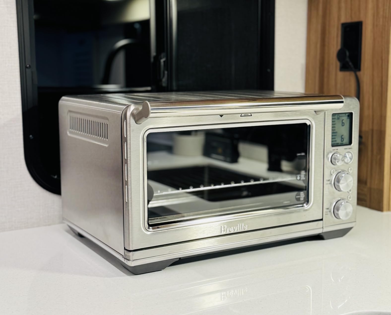 Breville BOV860BSS Smart Oven Air Fryer and Convection Oven, Brushed Stainless Steel customer photo 1