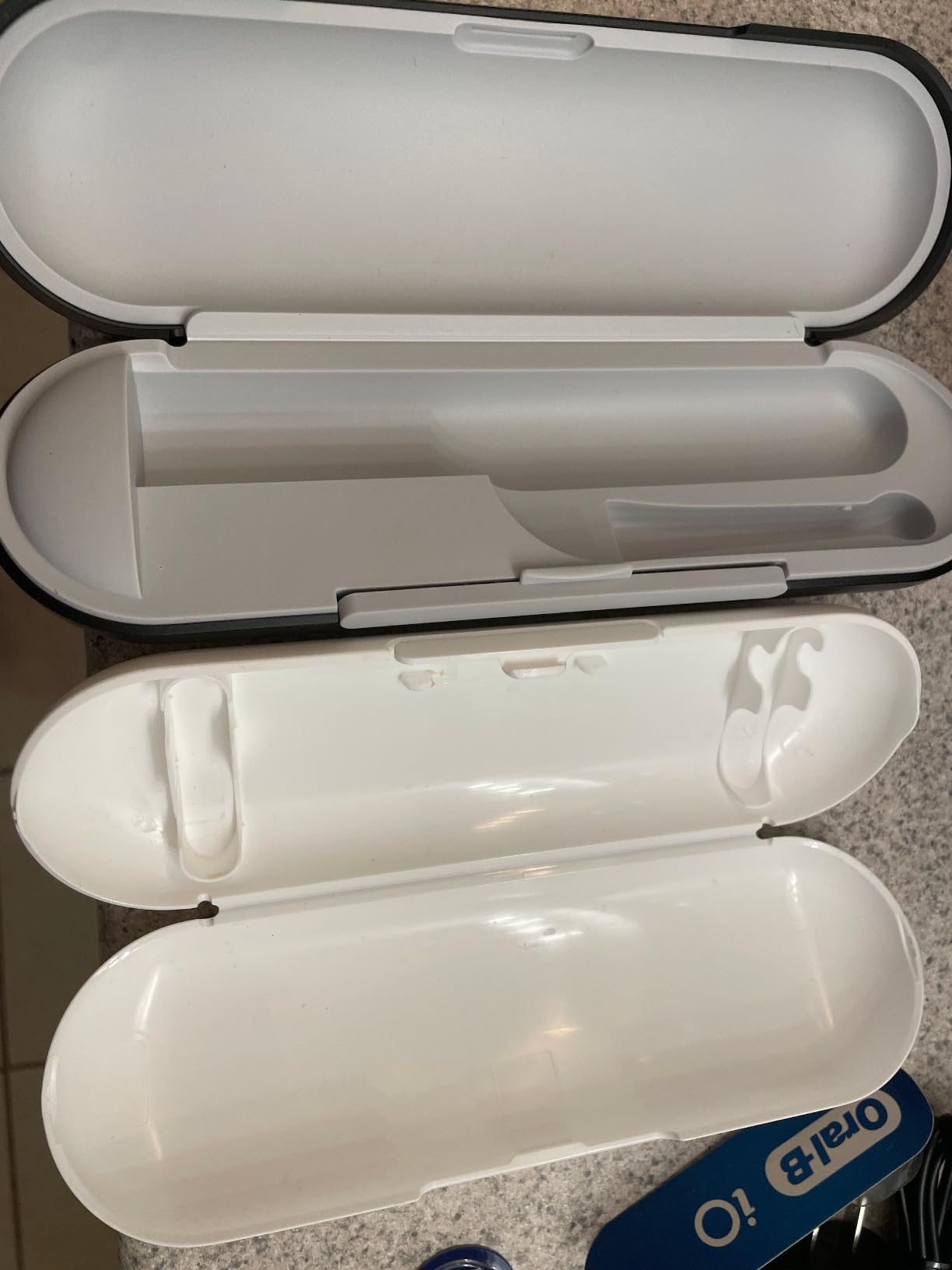 Oral-B iO Series 9 Rechargeable Electric Toothbrush, Genius, 7 Cleaning Modes, Interactive Display, Charging Travel Case, Visible Pressure Sensor, 4 Brush Heads, White Alabaster customer photo 2