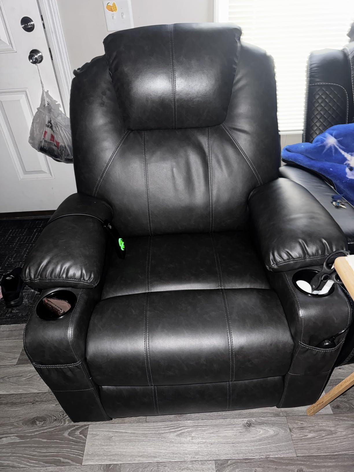 MCombo Large Power Lift Recliner Chair with Massage and Heat for Tall Elderly People, 3 Positions, Cup Holders, and USB Ports, Faux Leather 7516 (Large, Light Brown) customer photo 2