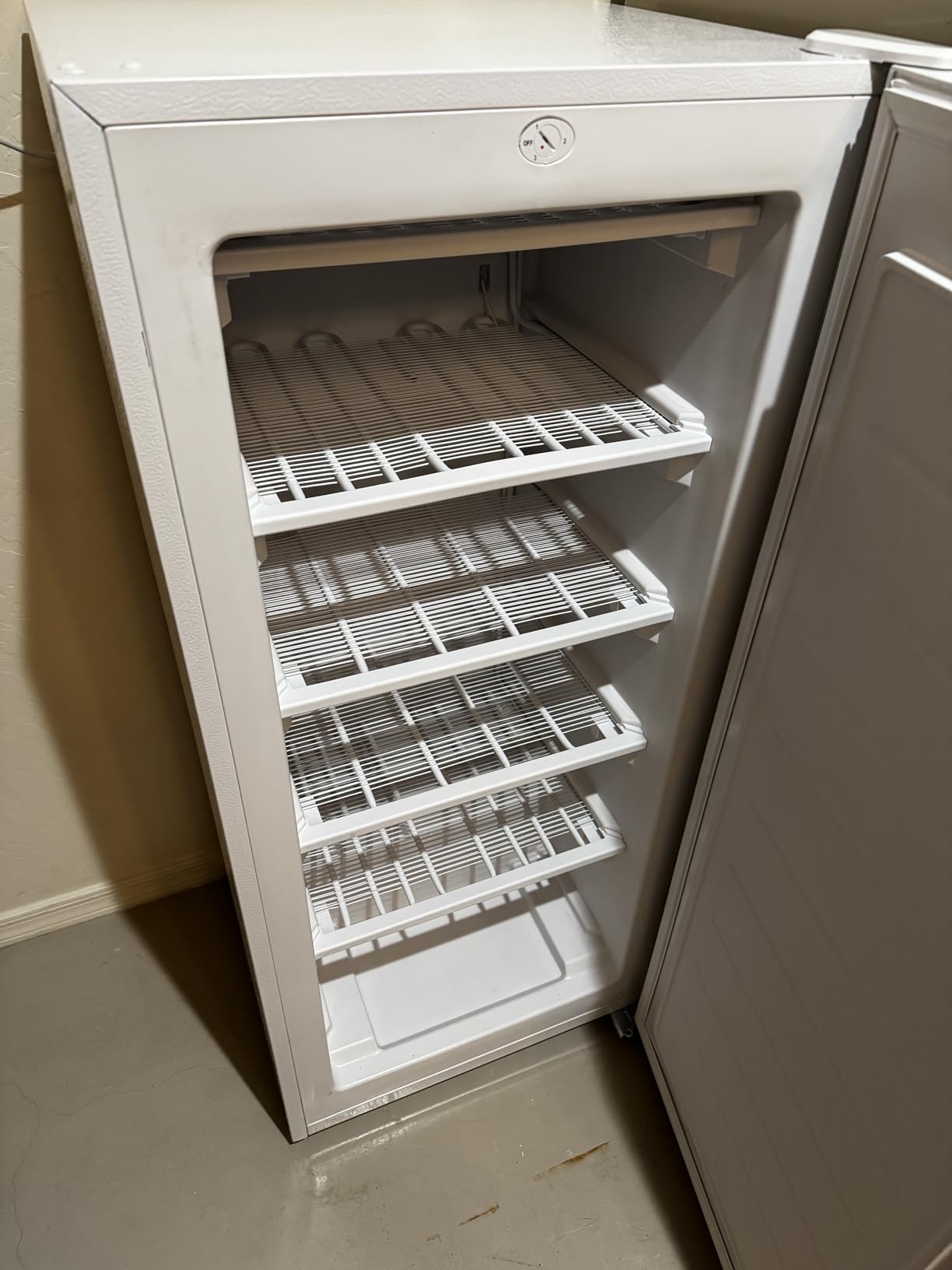 Commercial Cool Upright Freezer, Stand Up Freezer 6 Cu Ft with Reversible Door, Black customer photo 1