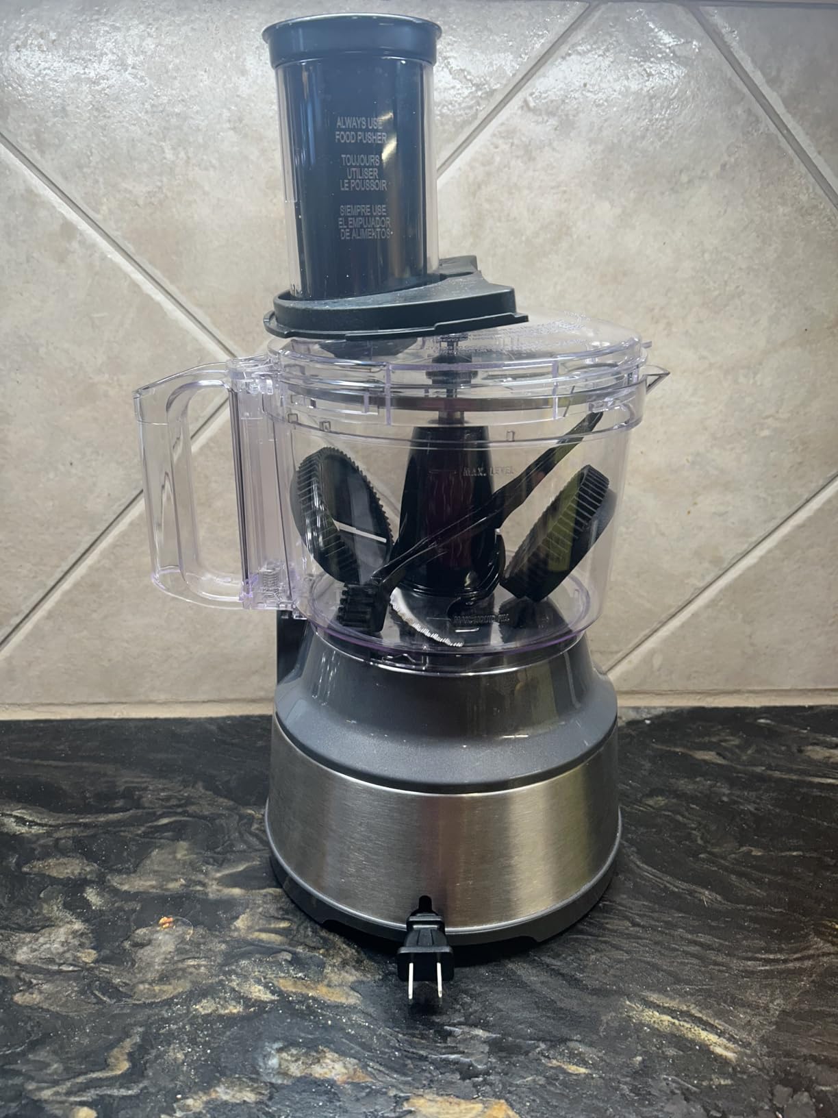 Hamilton Beach Food Processor & Vegetable Chopper for Slicing, Shredding, Mincing, and Puree, 10 Cups + Veggie Spiralizer makes Zoodles and Ribbons, Grey and Stainless Steel (70735) customer photo 2