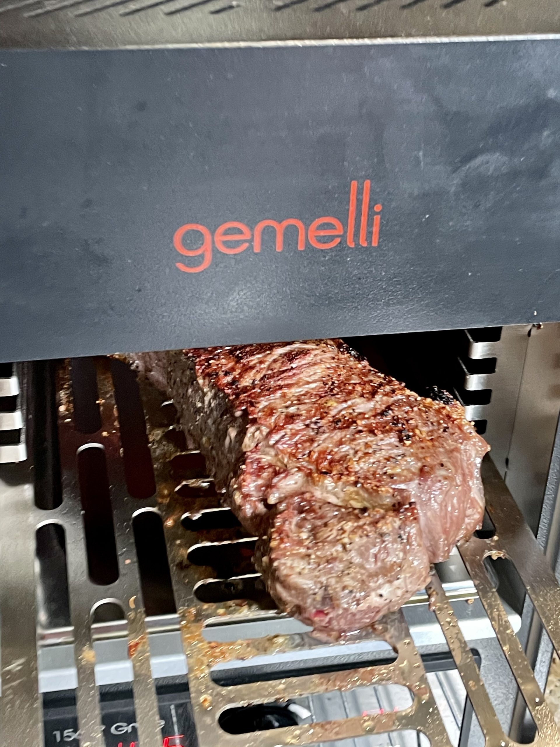 Gemelli Home Gourmet Steak Grille (1600 Watt), Steakhouse Quality, Infrared Ceramic Superheating Up to 1560 Degrees, Indoor Electric Infrared Grill and Sear Station, Stainless Steel Accessories customer photo 1