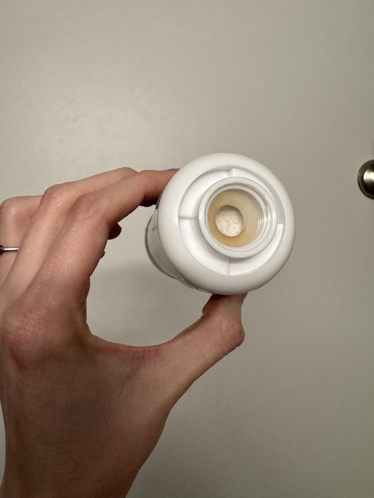 Luxe Bidet 4-in-1 Filtration Water Filter, with PP Cotton, Ion Filtration, and Calcium Salts for Chlorine Removal, with 1/2