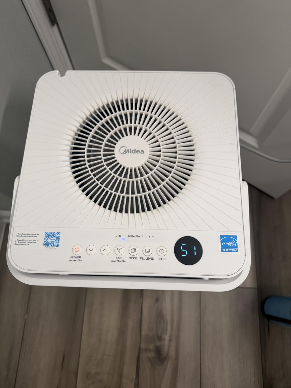 Midea Cube 20 Pint Dehumidifier for Basement, Up to 1,500 Sq. Ft. dehumidifier with drain hose, ENERGY STAR Certificated, Smart Control, Compatible with Alexa, White customer photo 1