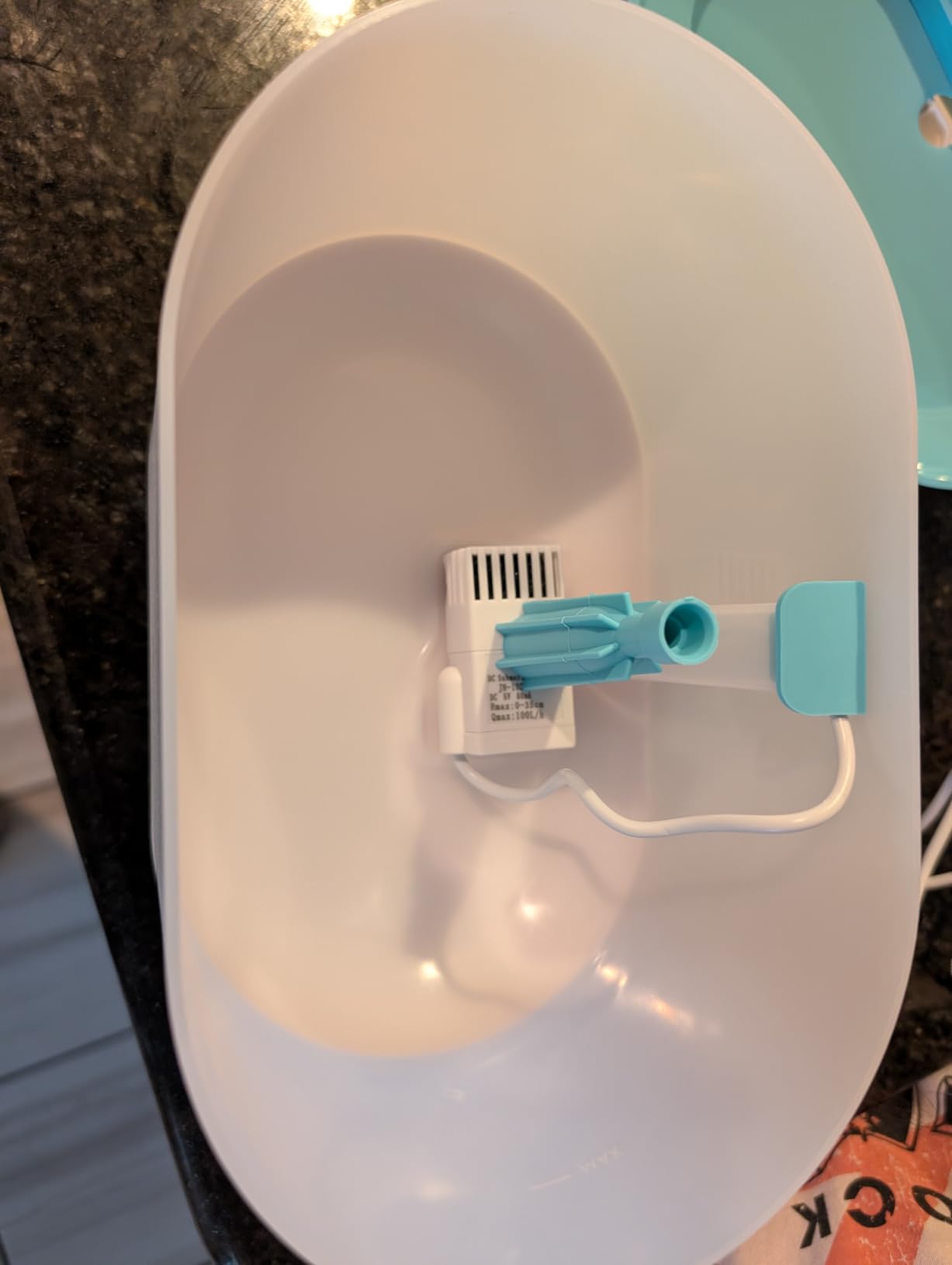 PETLIBRO Cat Water Fountain Ultra Quiet with Two Flow Modes, Large-Size Filter Capsule Pet Water Fountain, 71oz/2.1L Visible Water Level Dog Water Dispenser for Cats & Dogs customer photo 2