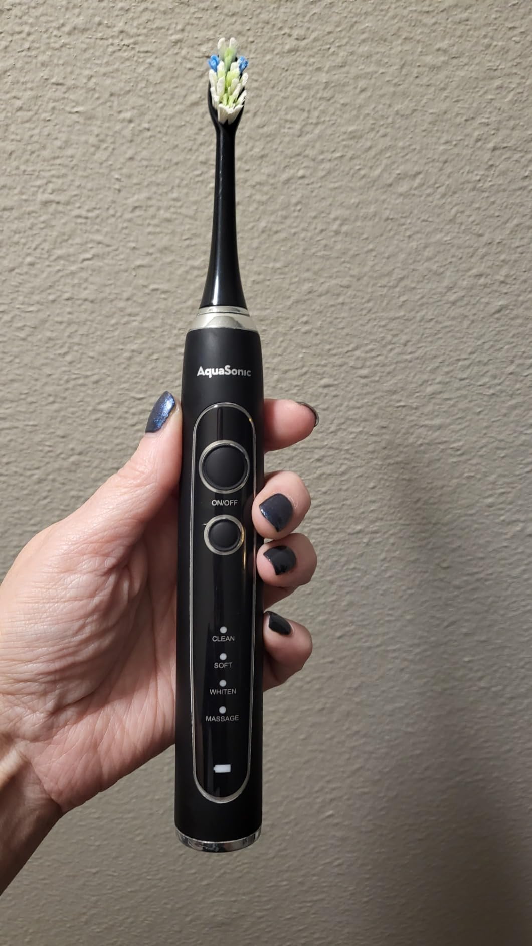 Aquasonic Black Series PRO UV - Ultra-Whitening Electric Toothbrush - 5 Modes & Smart Timers - UV Sanitizing Base, Premium Travel Case & 6 Proflex Brush Heads - ADA Accepted customer photo 1