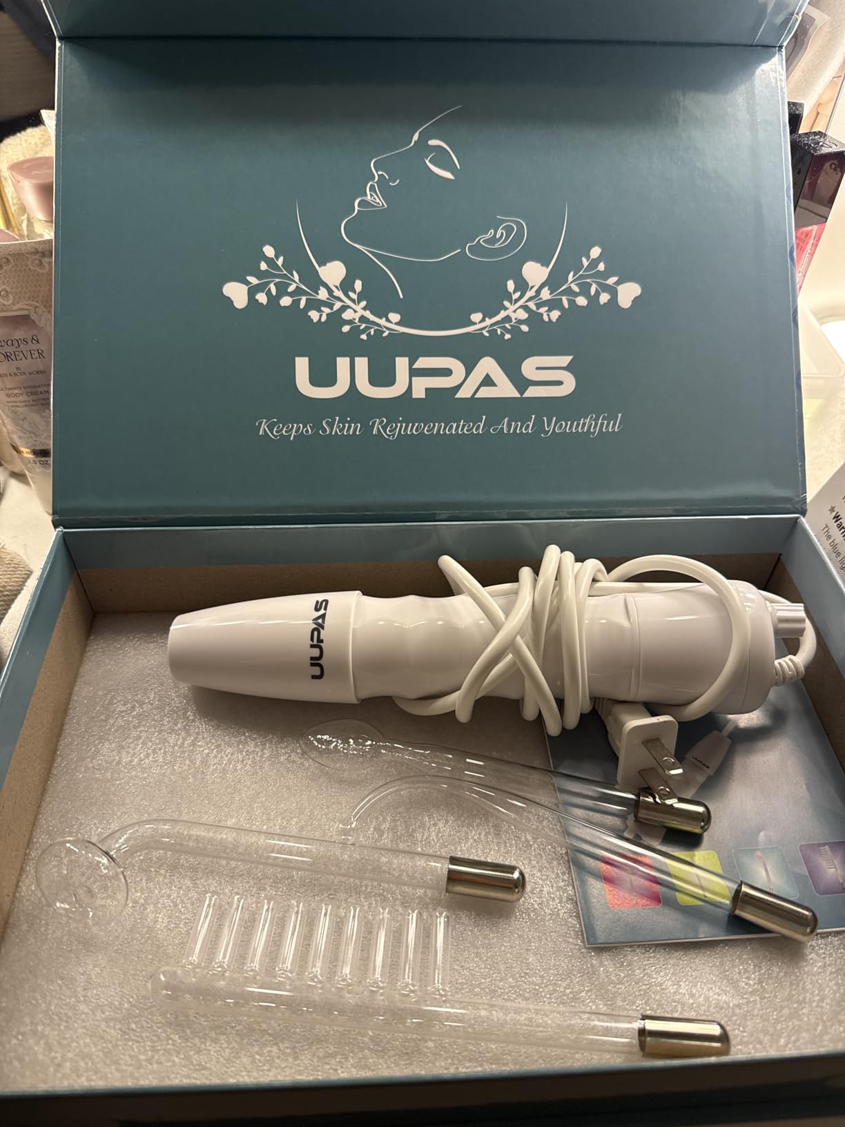 High Frequency Facial Wand - UUPAS Portable Handheld High Frequency Facial Machine Skin Facial Wand with 4 Violet Tubes customer photo 1