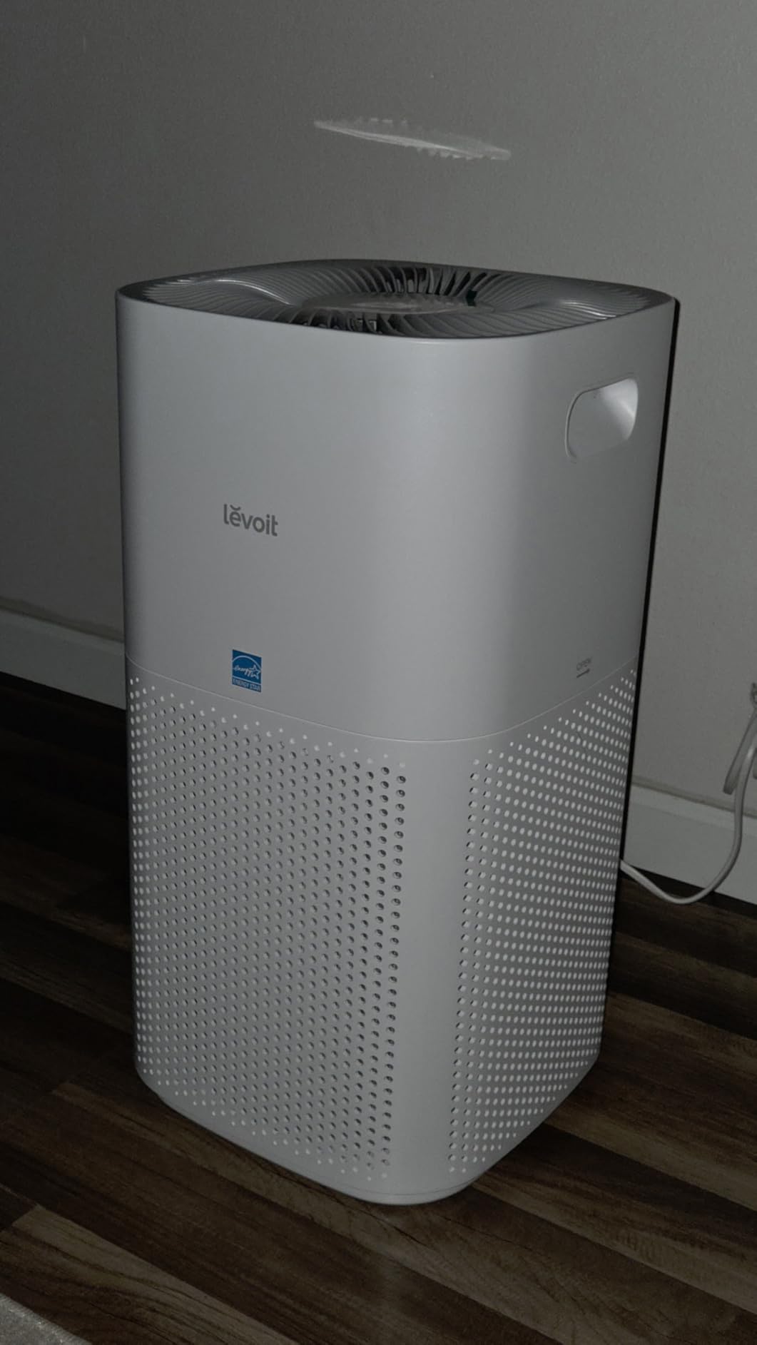 Levoit Air Purifiers for Home Large Room Up to 2933 Ft² With HEPA Sleep Mode, AHAM VERIFIDE, Smart WIFI, PM2.5 Monitor, 3-in-1 Filter For Smoke, Pet Allergies, Dust, Alexa Control, Core 600S-P, White customer photo 1