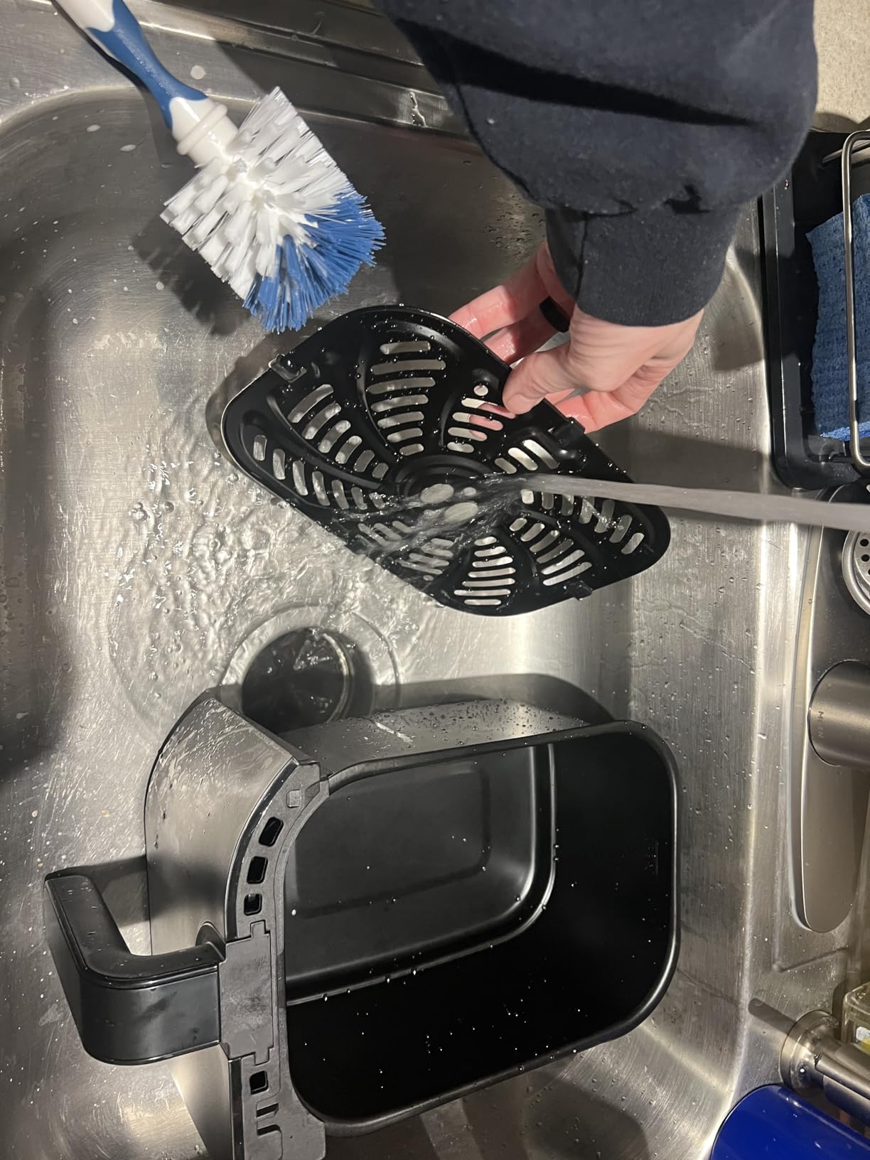 Chefman TurboFry Touch Dual Air Fryer, Double Basket Capacity, One-Touch Digital Controls And Shake Reminder customer photo 2