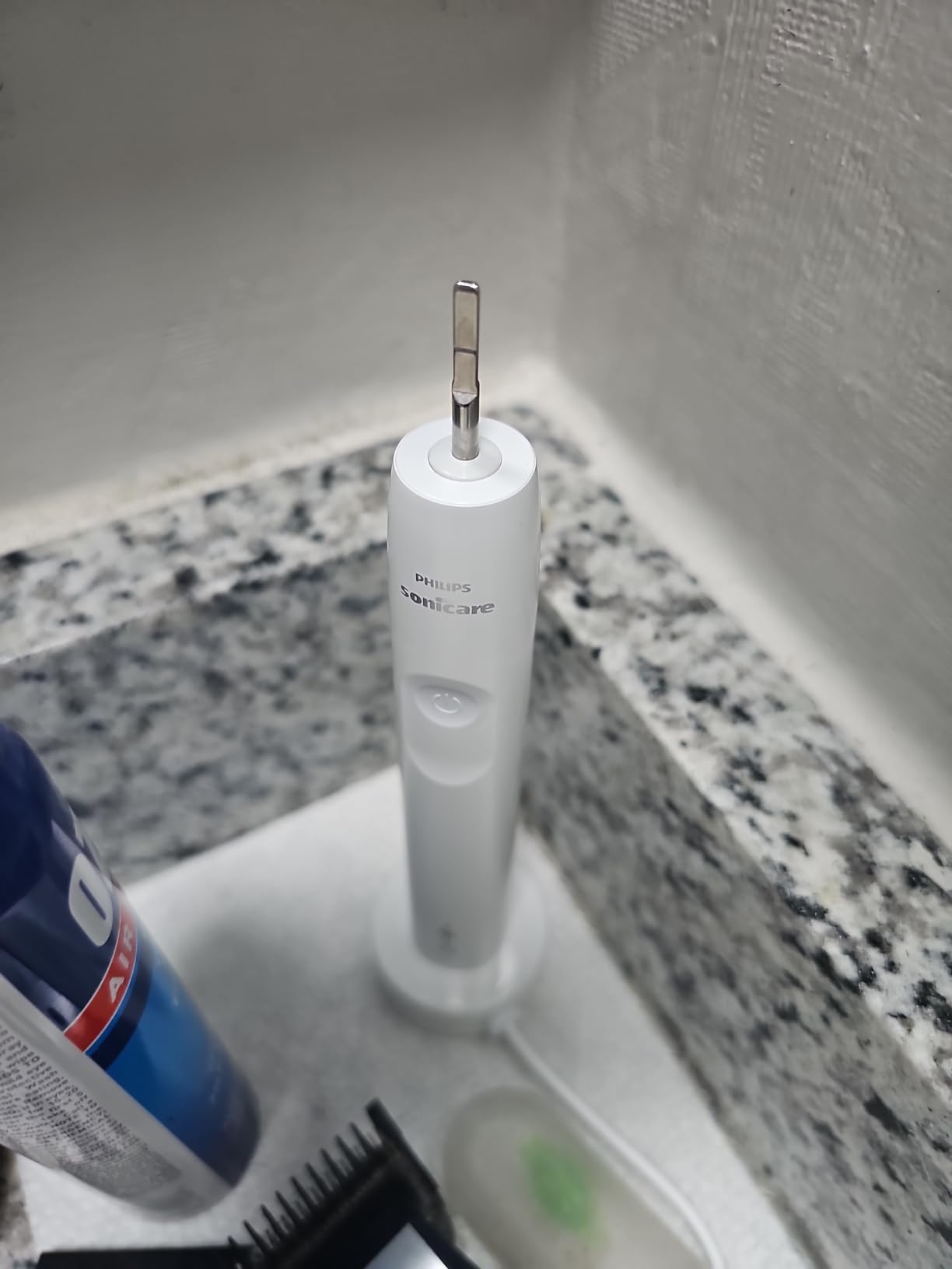 Philips Sonicare 4100 Series Electric Toothbrush - Pressure Sensor, Two Intensity Settings, White, HX3681/23 customer photo 1