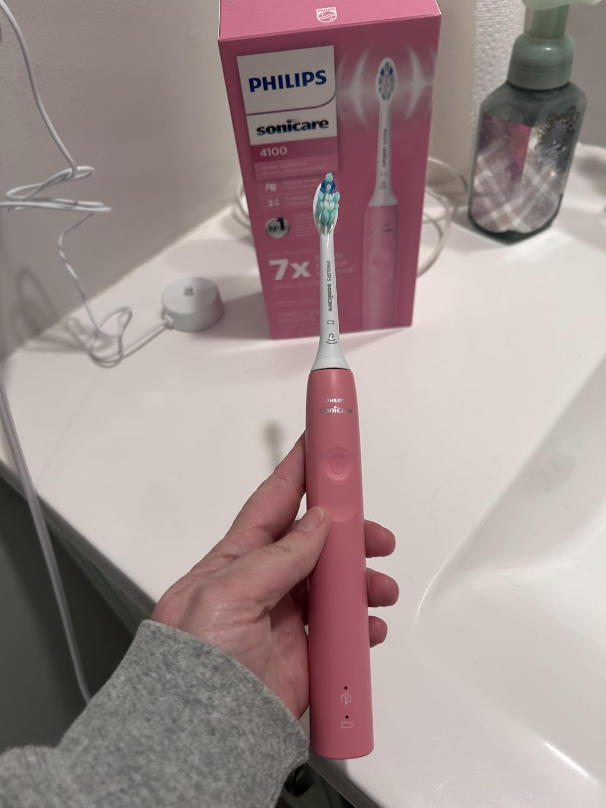 Philips Sonicare 4100 Series Electric Toothbrush - Sonic Toothbrush with Advanced Sonic Technology, Pressure Sensor, Two Intensity Settings, Smartimer & Quadpacer, Deep Pink, Model HX3681/26 customer photo 1