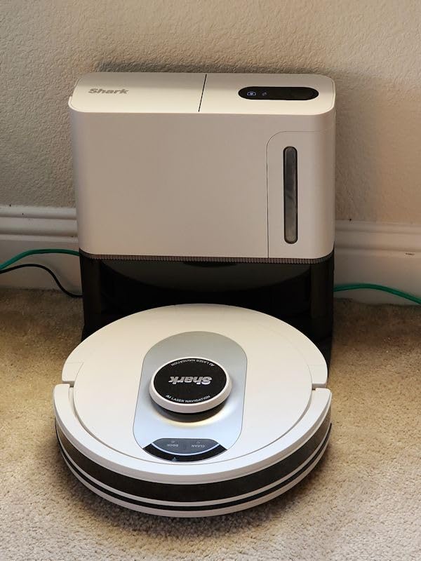 Shark Matrix Clean Robot Vacuum Cleaner with Powerful Suction for Pet Hair, Rugs, Carpets & Hard Floors, Self-Empty Base, 60-Day Capacity, Voice Control, LiDAR Navigation, Cool Grey, AV2511AE customer photo 2