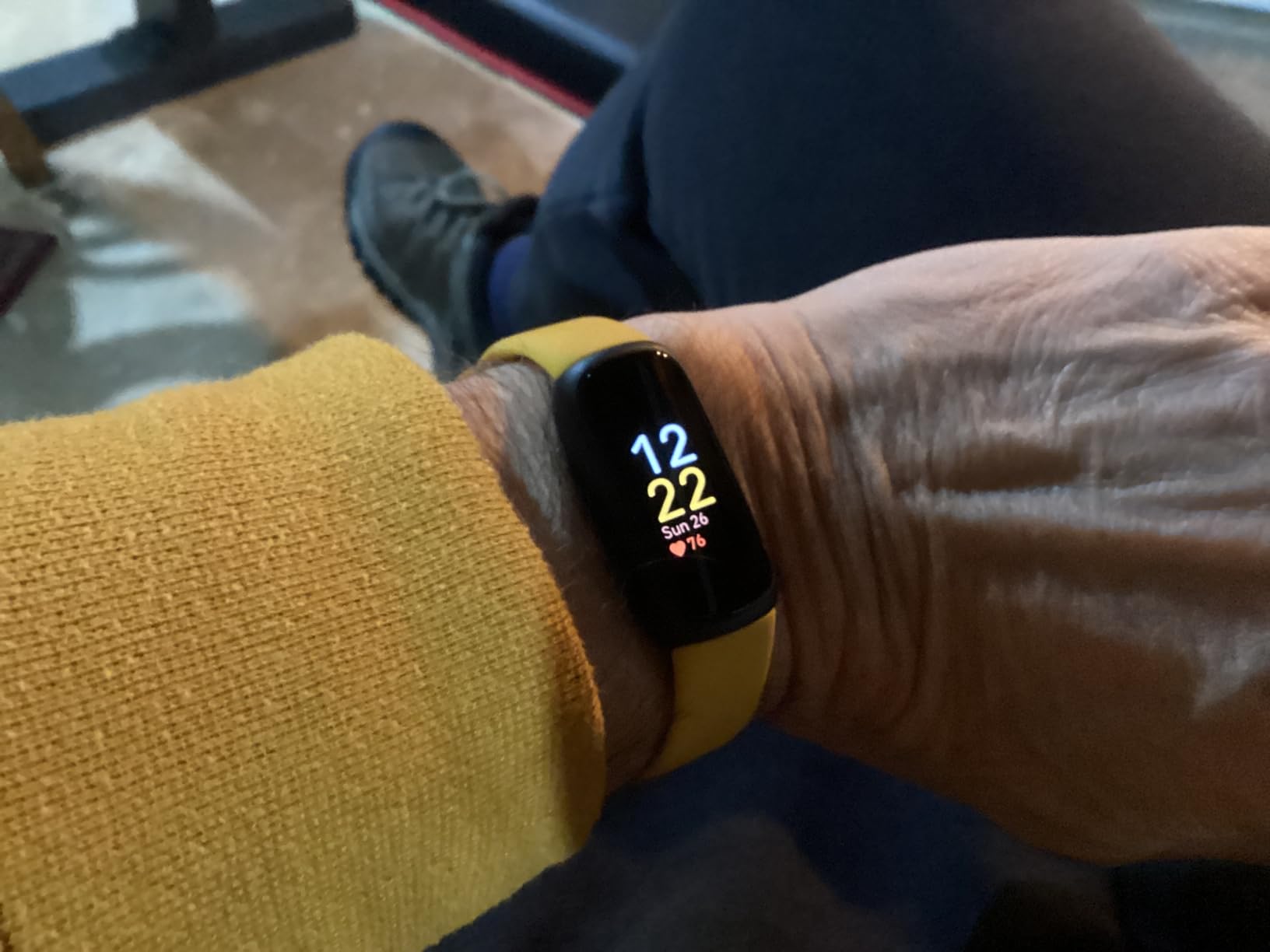 Fitbit Inspire 3 Health & Fitness-Tracker with Stress Management, Workout Intensity, Sleep Tracking, 24/7 Heart Rate and more, Midnight Zen/Black One Size (S & L Bands Included) customer photo 2