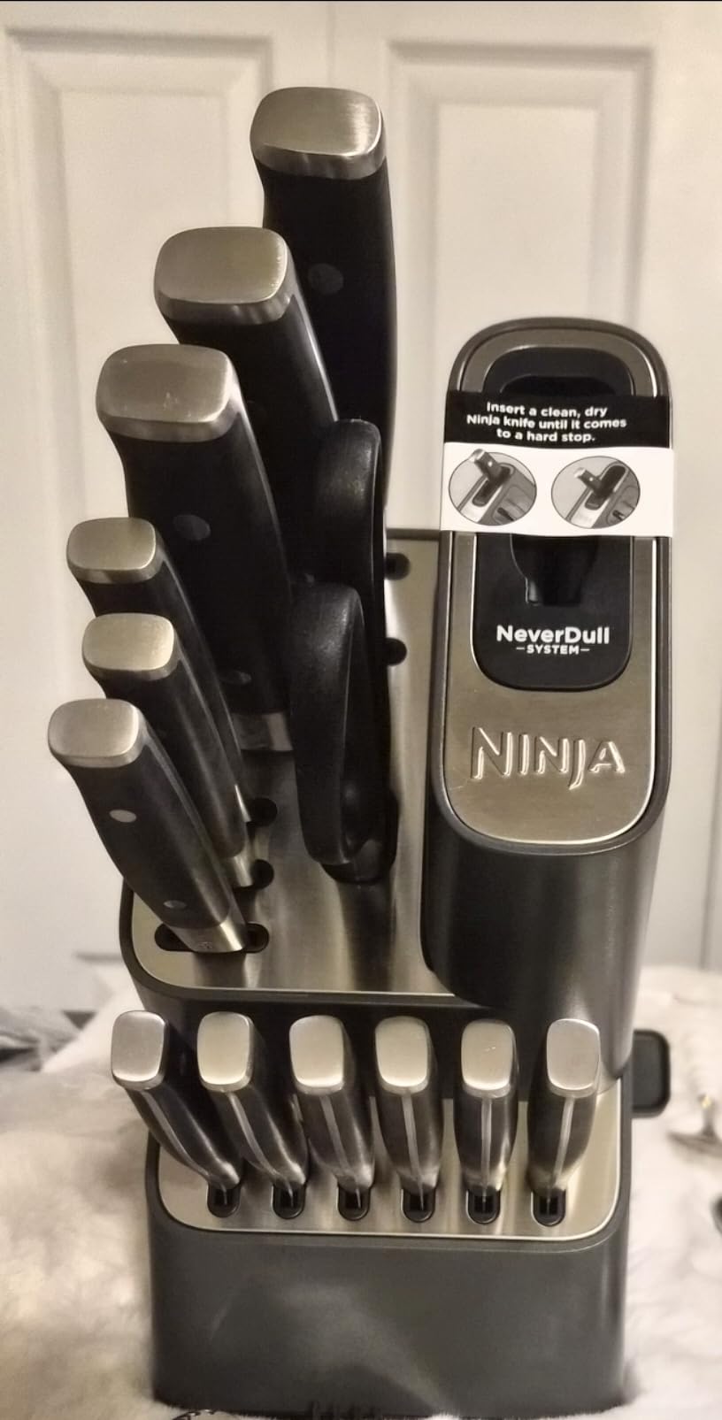 Ninja K52015 Foodi NeverDull 15 Piece Premium Knife System, Wood Series Block, German Stainless Steel, with Built-in Sharpener, Stainless Steel/Walnut customer photo 2