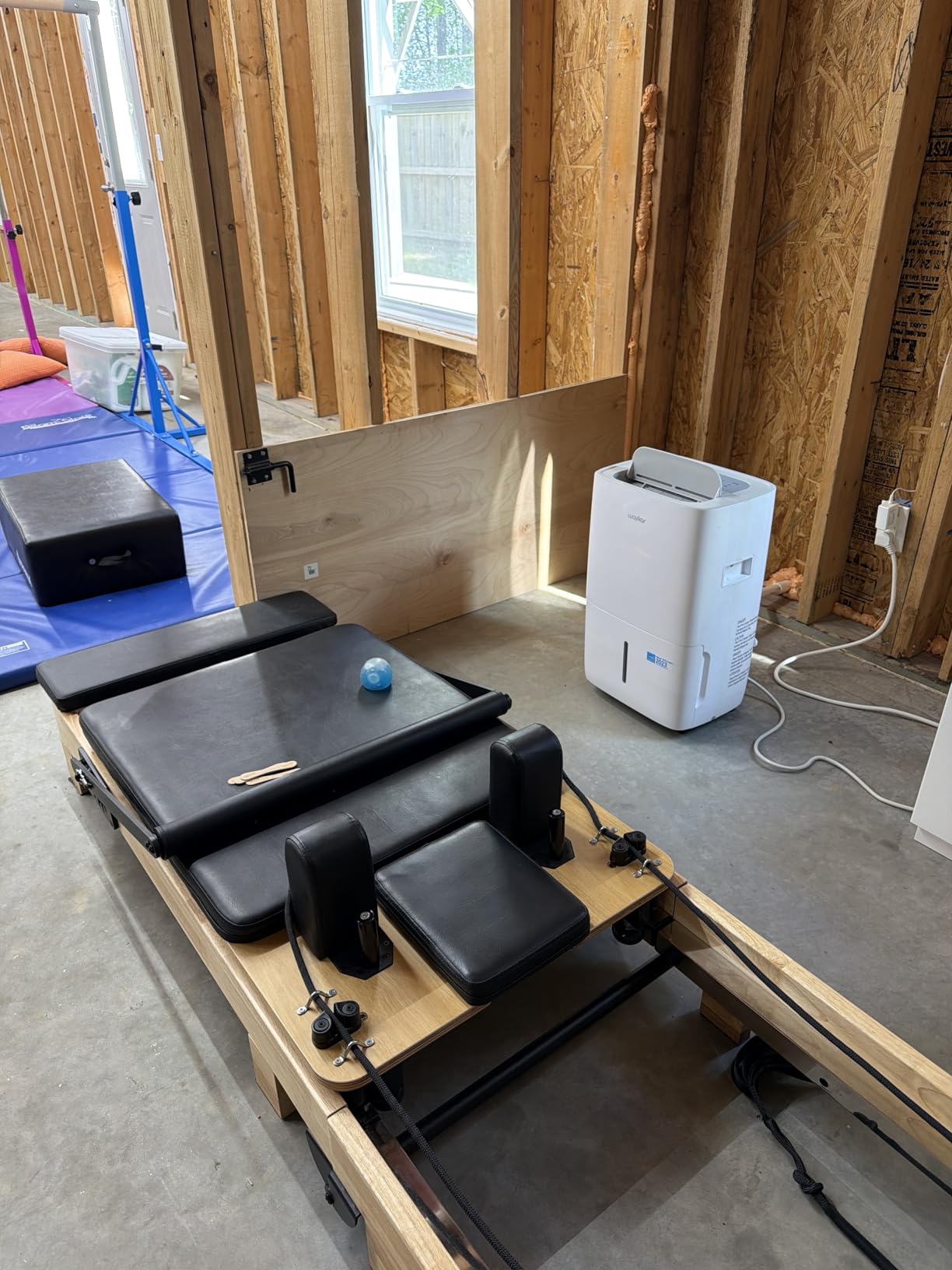 Waykar 150 Pint 7,000 Sq.Ft Dehumidifier for Basement & Home, Large Room, Smart Compressor Dehumidifier with Drain Hose & Tank for Commercial, 30%-80% Humidity Control, 92° Auto Swing, Auto Defrost customer photo 1