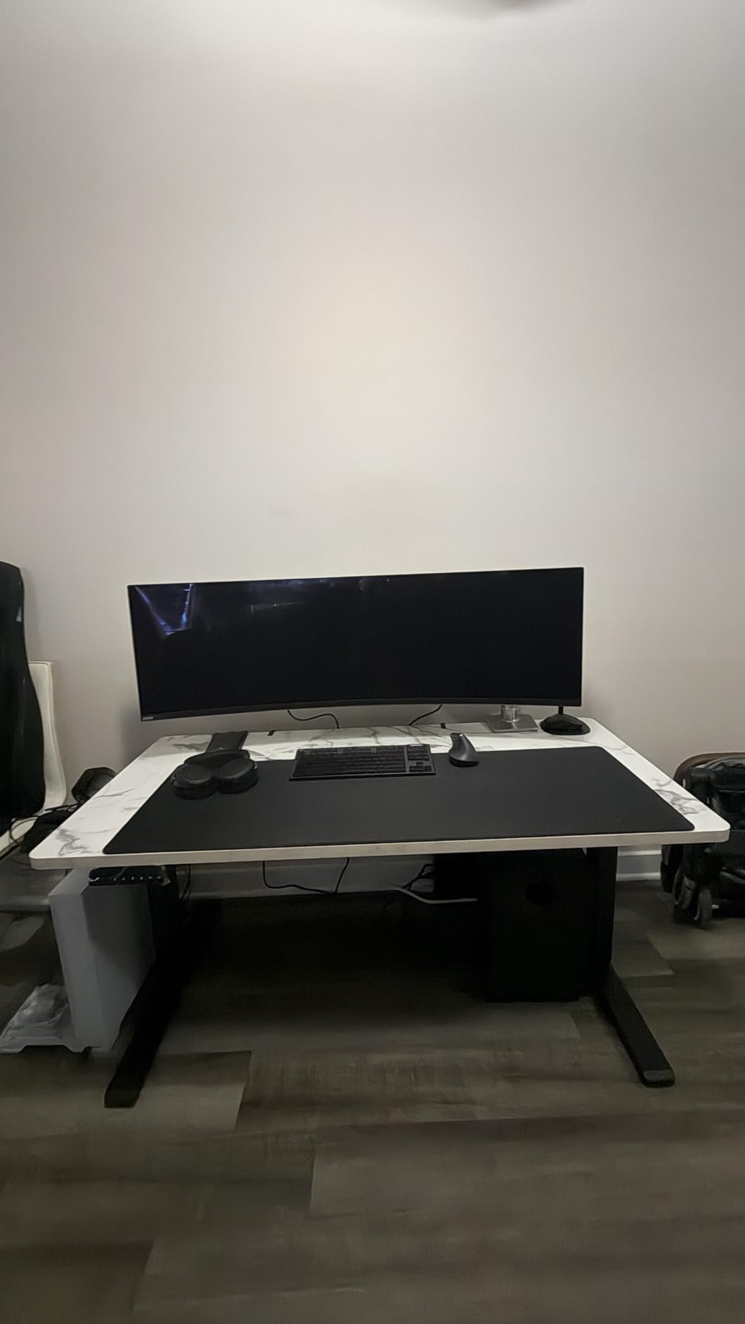 FLEXISPOT E6 3-Stage Dual Motor Electric Standing Desk 55 x 28 Sit Stand Up Desk, Holds 220 lbs, Adjustable Height w/Memory Presets, One-Piece Maple Desktop & Black Frame, Ships in 2 Boxes customer photo 1