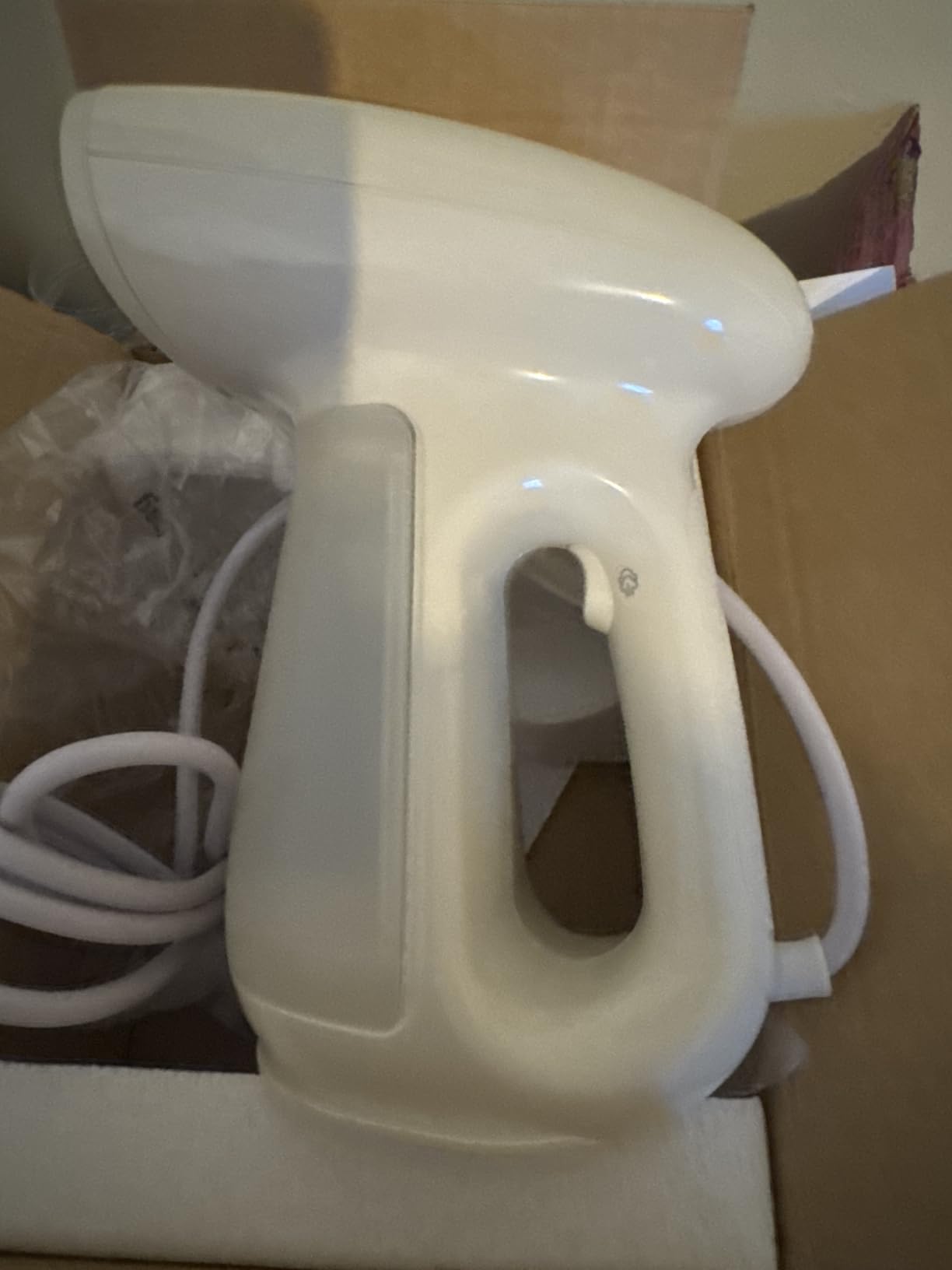 Bear Steamer for Clothes, Handheld Clothes Steamer, 1300W Strong Power Garment Steamer with 230ml Tank, Fast Heat-up, Auto-Off, Steam Iron Fabric Wrinkle Remover with Brush for Home and Travel customer photo 1