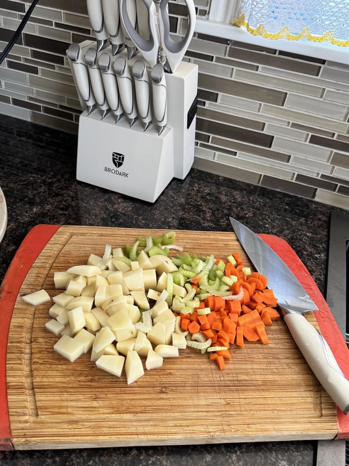 Kitchen Knife Set - Full Tang 15 Pcs Professional Chef Knife Set with Sharpener, Razor-Sharp Knives Set for Kitchen, German Stainless Steel - Knife Block Set customer photo 1