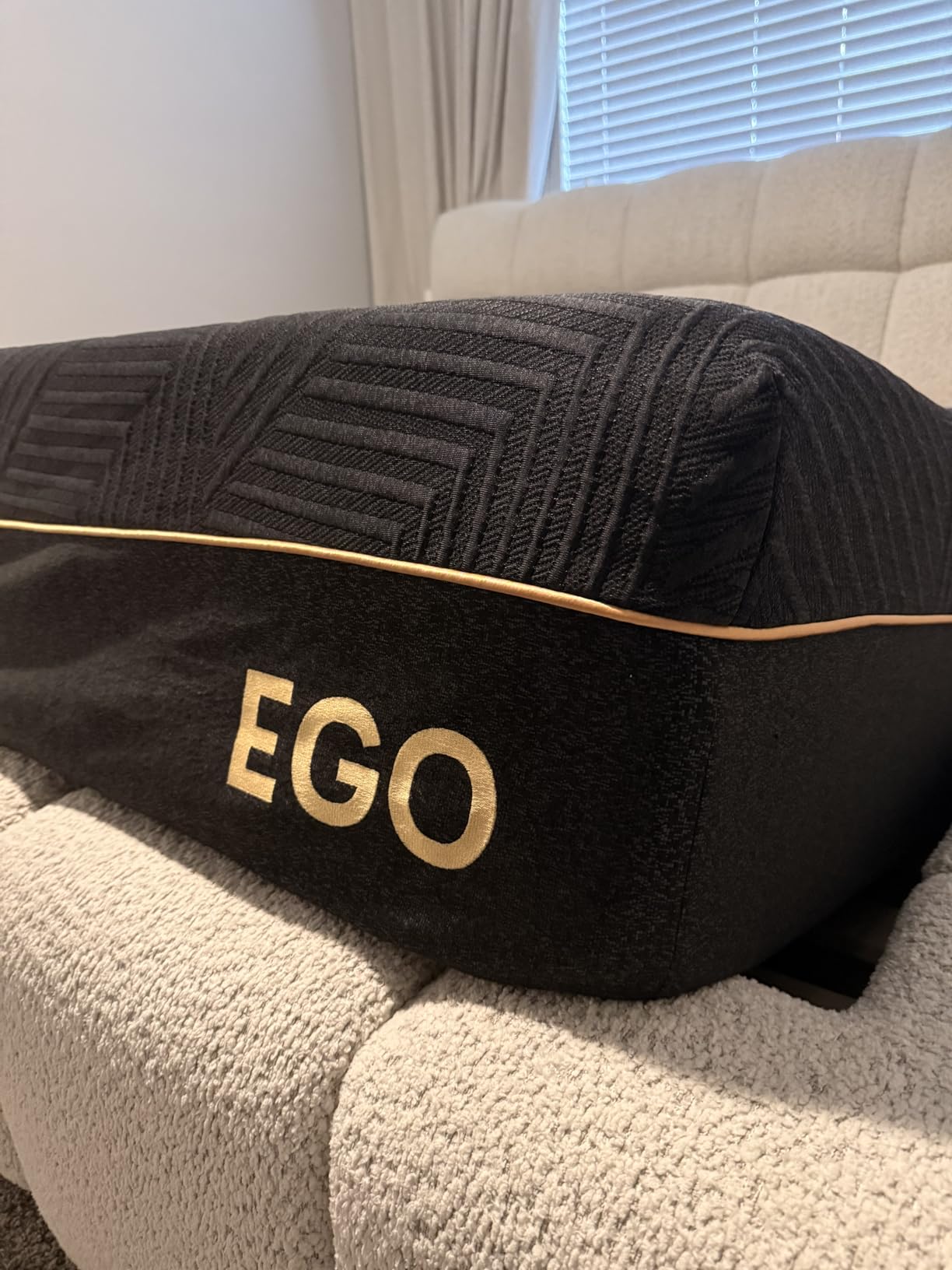 EGOHOME 14 Inch King Size Memory Foam Mattress for Back Pain, Cooling Copper Gel Bed in a Box, Foam Made in USA, CertiPUR-US Certified, Therapeutic Medium Firm, 76x80x14 Black customer photo 2
