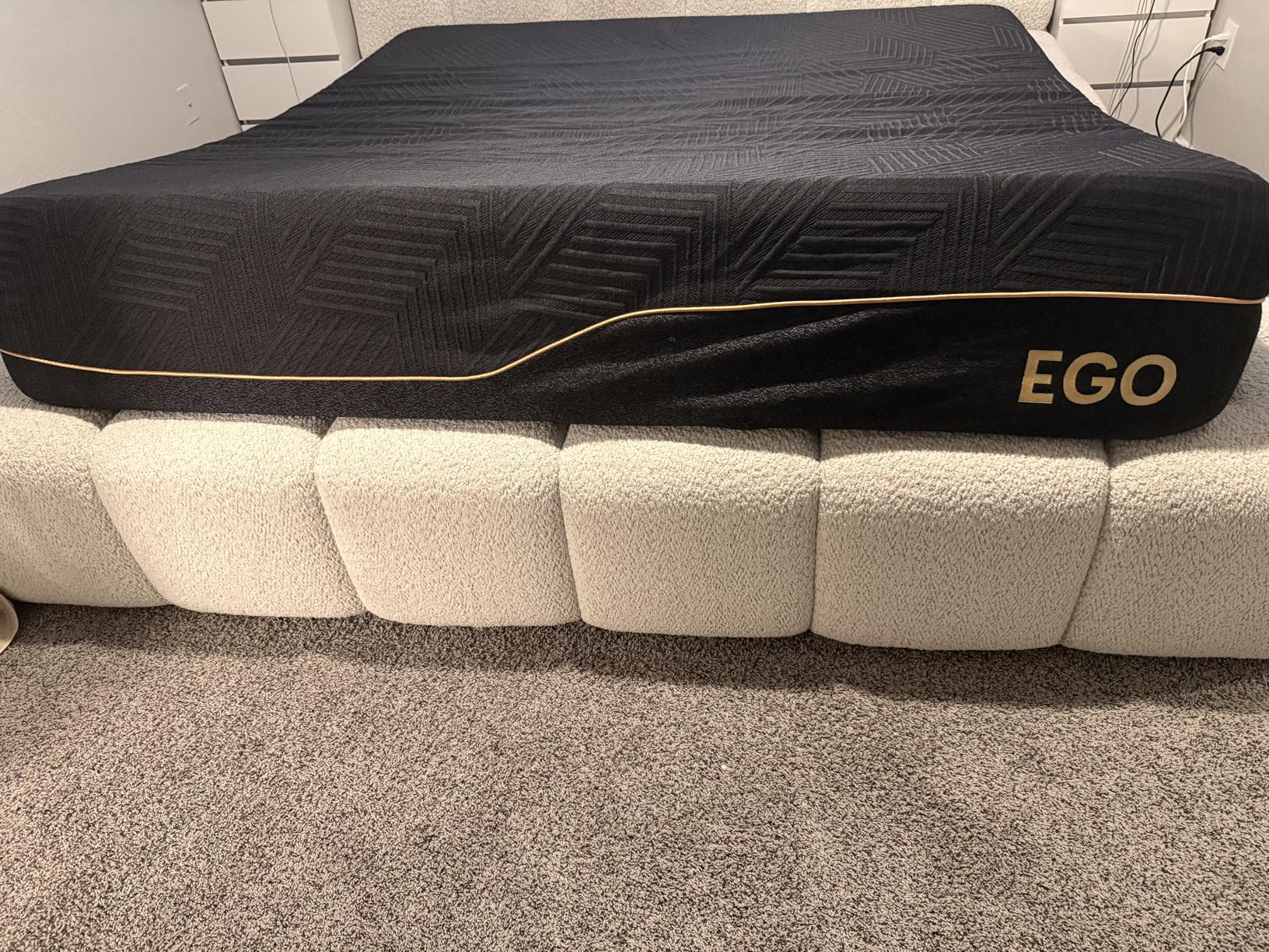 MLILY EGOHOME 14 Inch Queen Memory Foam Mattress for Back Pain, Cooling Copper Gel Bed in a Box, Foam Made in USA, CertiPUR-US Certified, Therapeutic Medium Firm, 60x80x14 Black customer photo 1