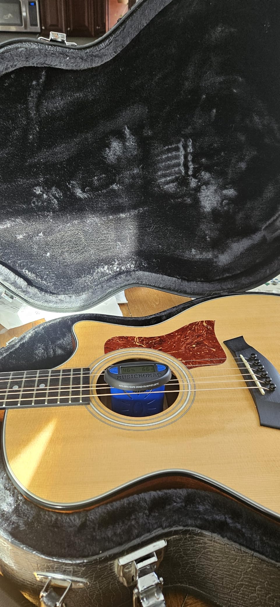 The Humitar ONE - Acoustic Guitar Humidifier & Hygrometer customer photo 2