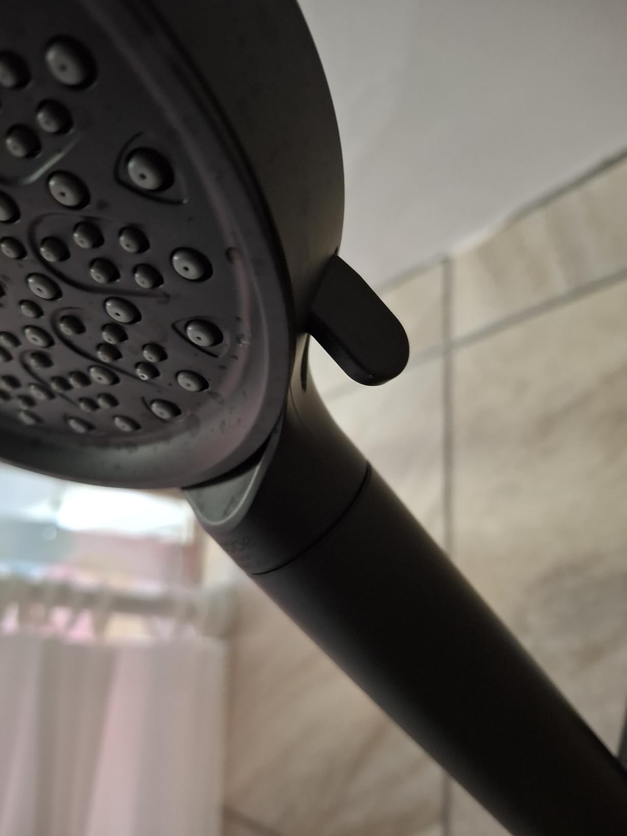 Cobbe Filtered Shower Head with Handheld, High Pressure 6 Spray Mode Showerhead with Filters, Water Softener Filters Beads for Hard Water - Remove Chlorine - Reduces Dry Itchy Skin, Chrome customer photo 1