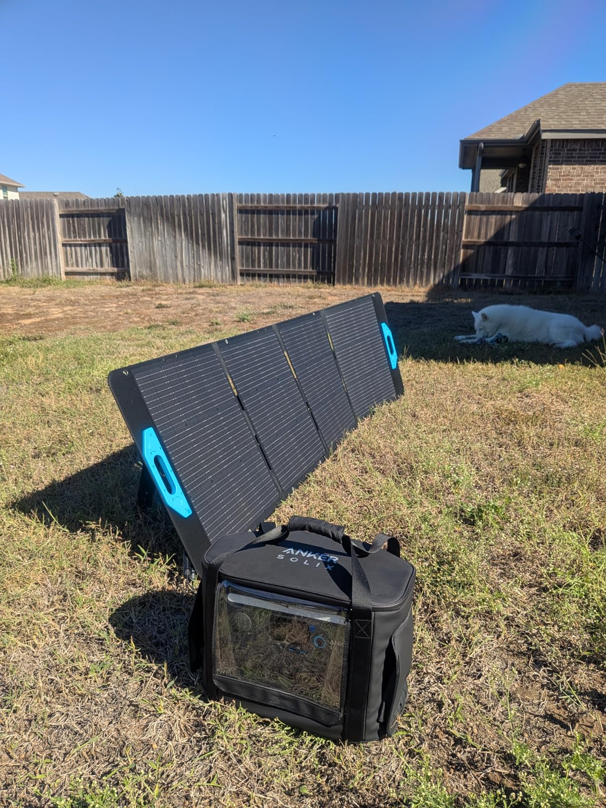 Anker SOLIX PS200 Solar Panel with Adjustable Kickstand, 200W Foldable Portable Solar Charger, IP67 Waterproof, 23% Higher Energy Conversion Efficiency, for Camping, RVs, and Blackouts customer photo 1